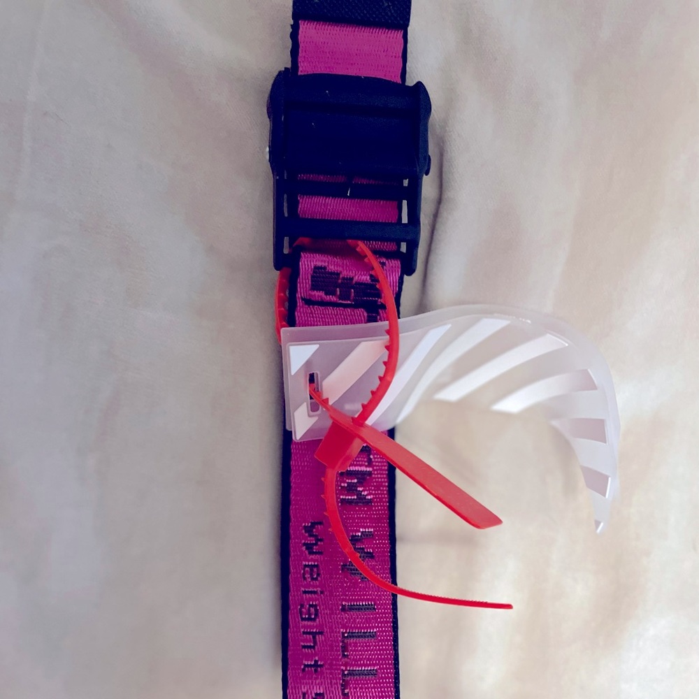 NEW Women’s Off-White pink industrial belt